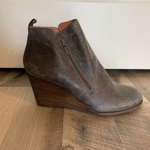 NEW Lucky Brand / Yesterr Wedge Grey Bootie